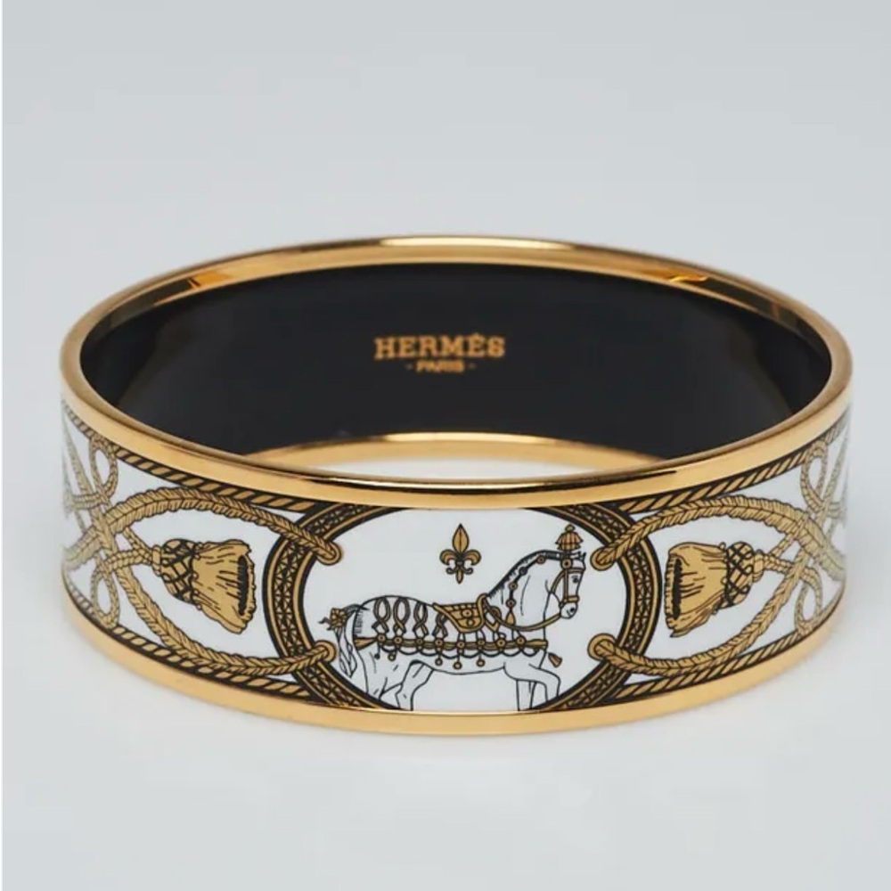 HERMES Black/White and 18k plated enamel bangle.